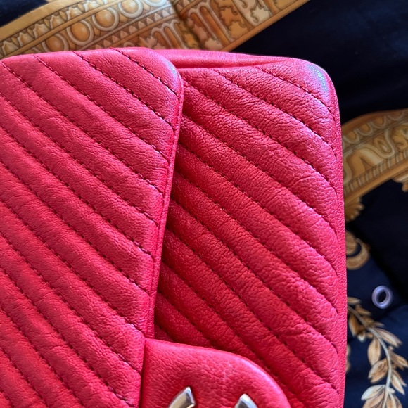 Chanel red handbag - Picture 6 of 15